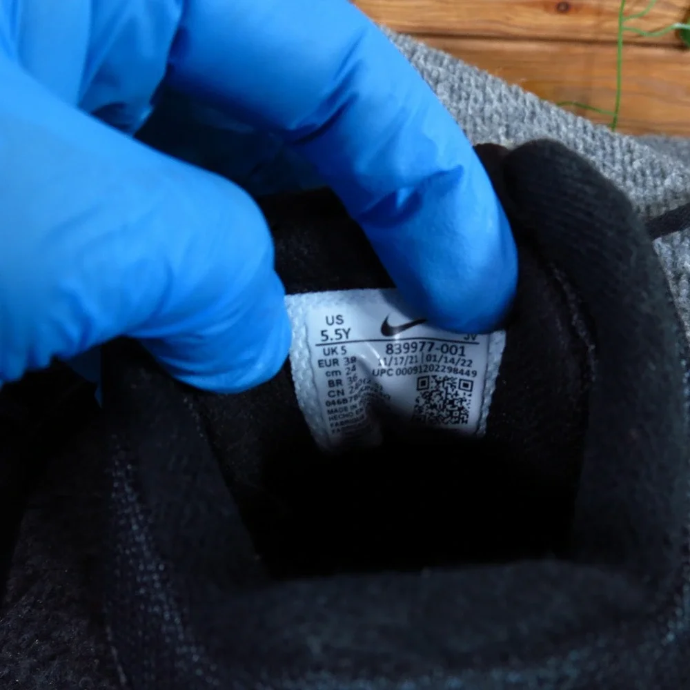 Nike Court Borough Mid 2 Kids High Top Sneaker 5.5Y Casual Active‎ Wear Black